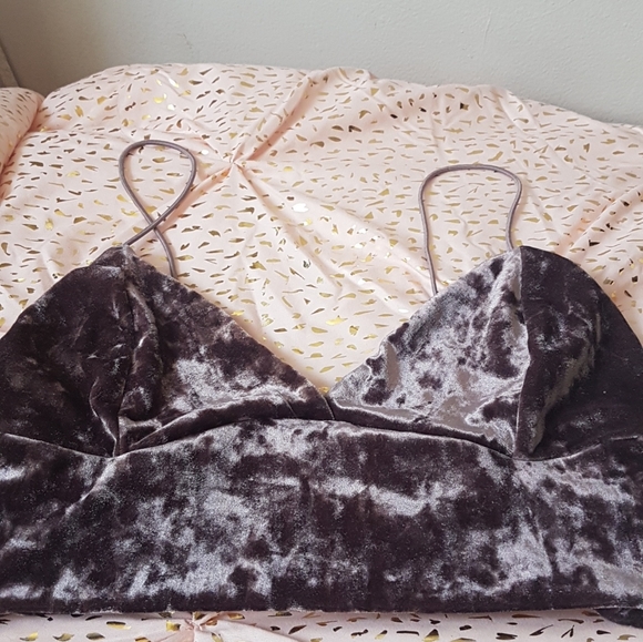 Velvet 2 piece set + comes with suprise free item - Picture 4 of 4